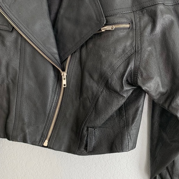 Sexy vintage black leather cropped motorcycle jacket. - Picture 2 of 5